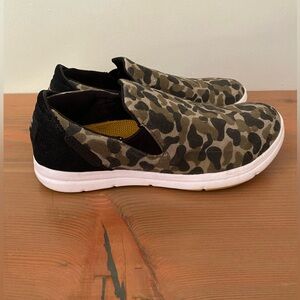 Strike ‘Traveller’ performance slip-ons
